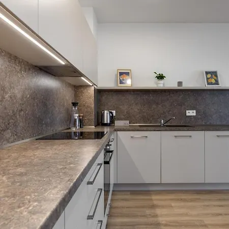 Apartament Skylineview - Modern & Free Parking *