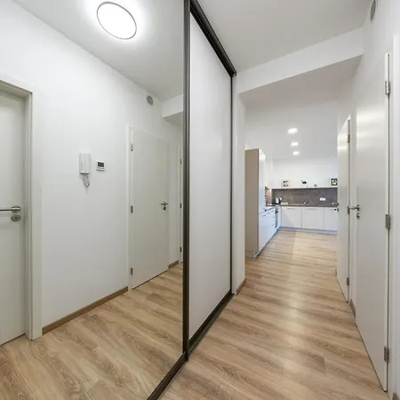 Skylineview - Modern & Free Parking Apartament *