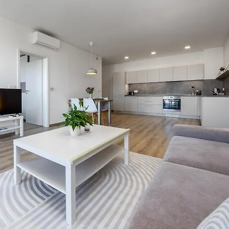 Skylineview - Modern & Free Parking Apartament