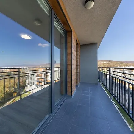 Skylineview - Modern & Free Parking * Bratysława