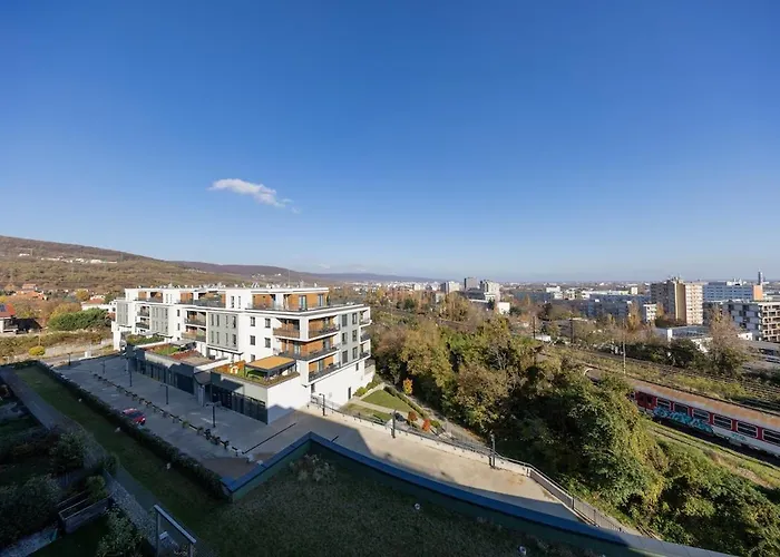 Skylineview - Modern & Free Parking 브라티슬라바